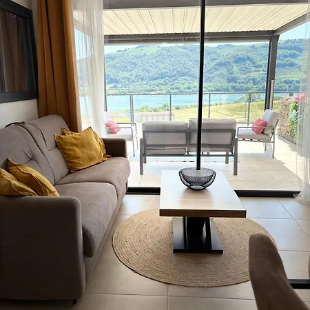 L Escapade Au Bord Du Rhone *